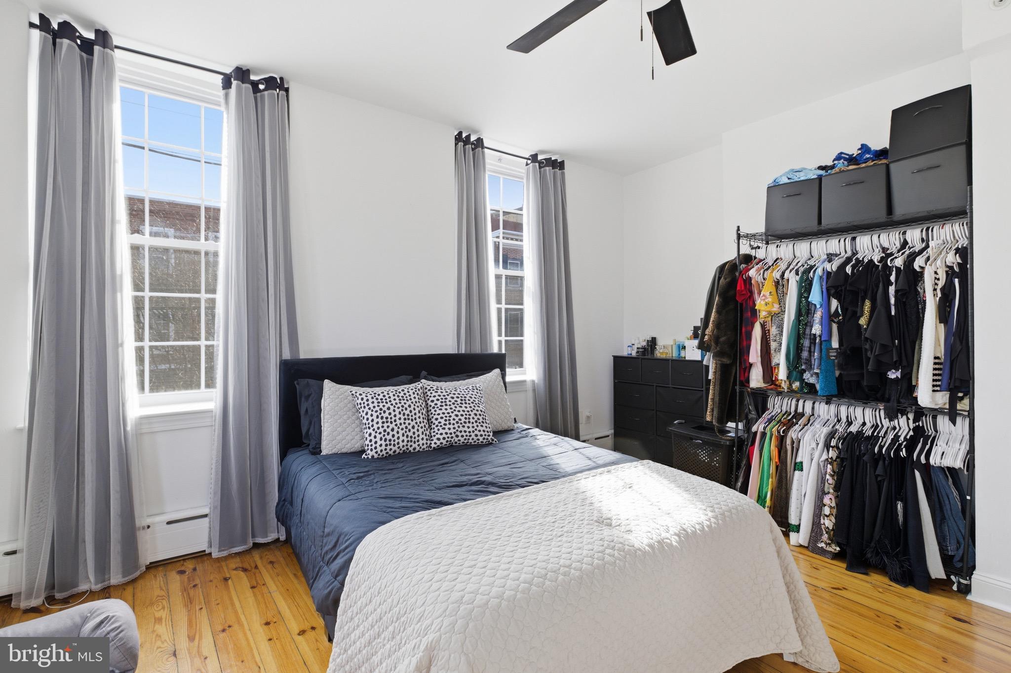 935 E PASSYUNK AVENUE 2ND FLOOR