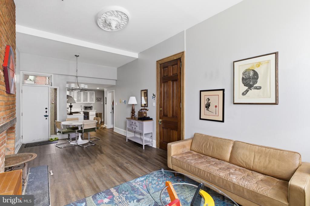869 N 29TH STREET 1