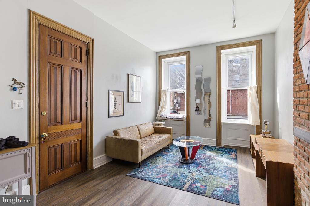 869 N 29TH STREET 1