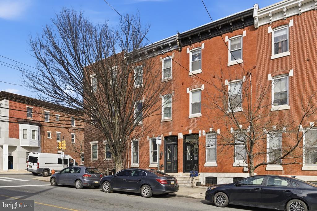 869 N 29TH STREET 1