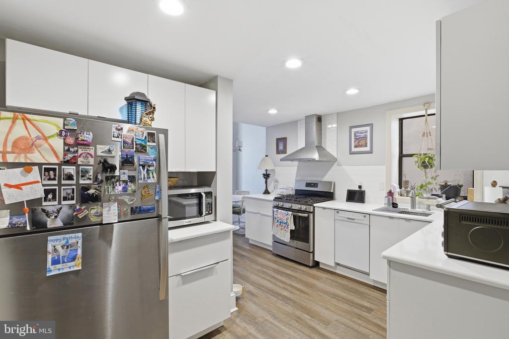 869 N 29TH STREET 1