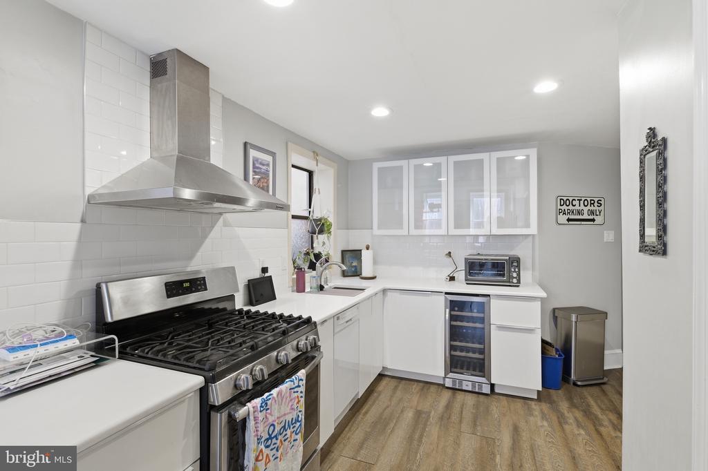 869 N 29TH STREET 1