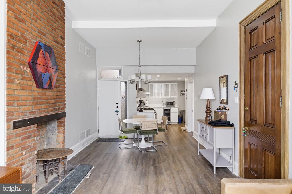 869 N 29TH STREET 1