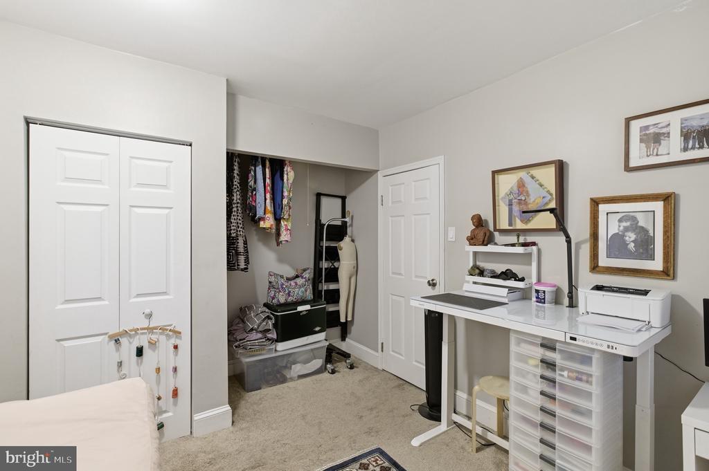 869 N 29TH STREET 1