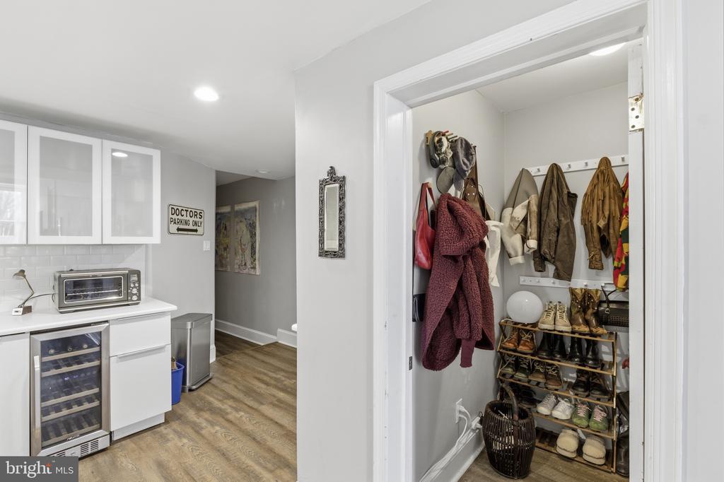 869 N 29TH STREET 1