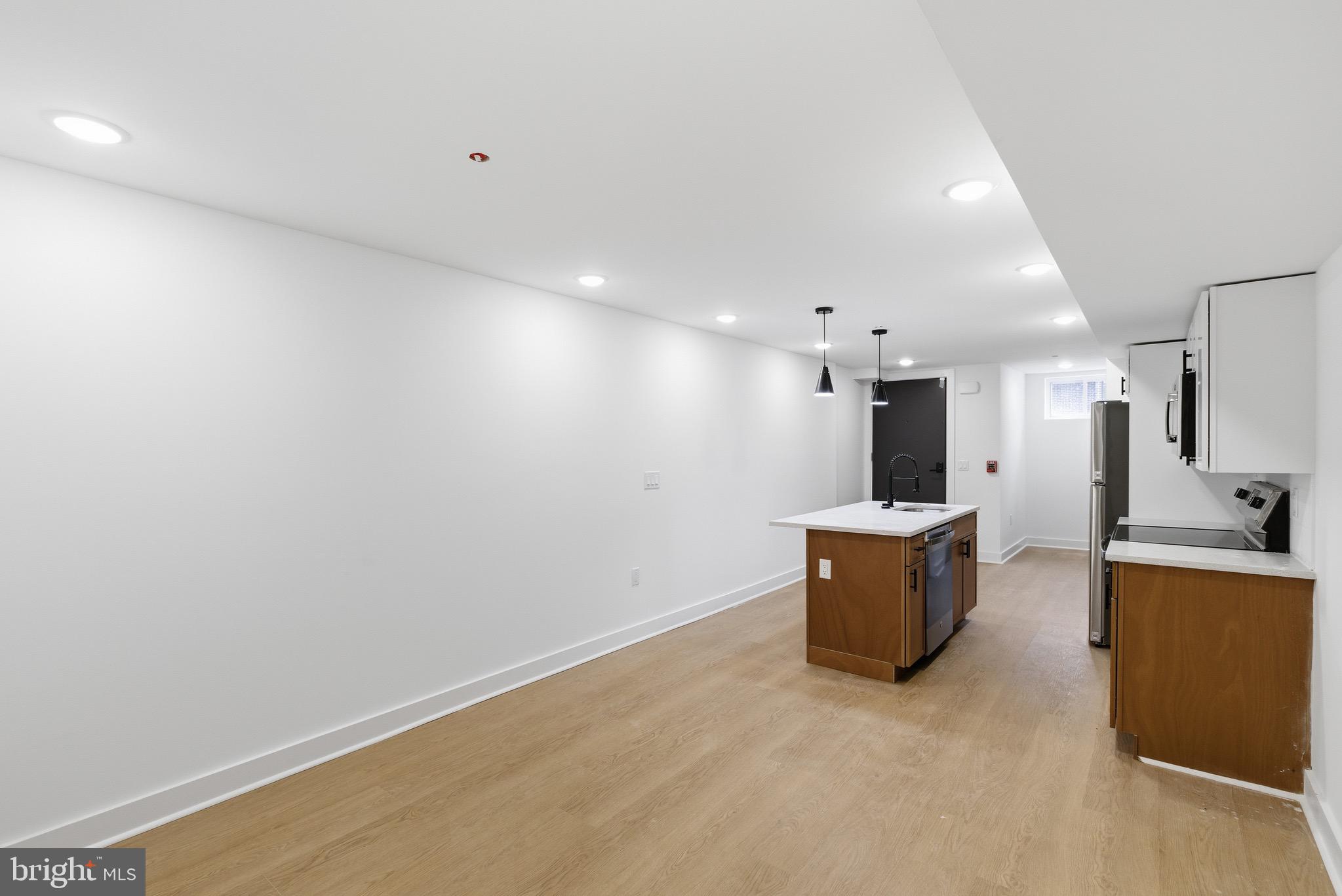 863 N 43RD STREET 1