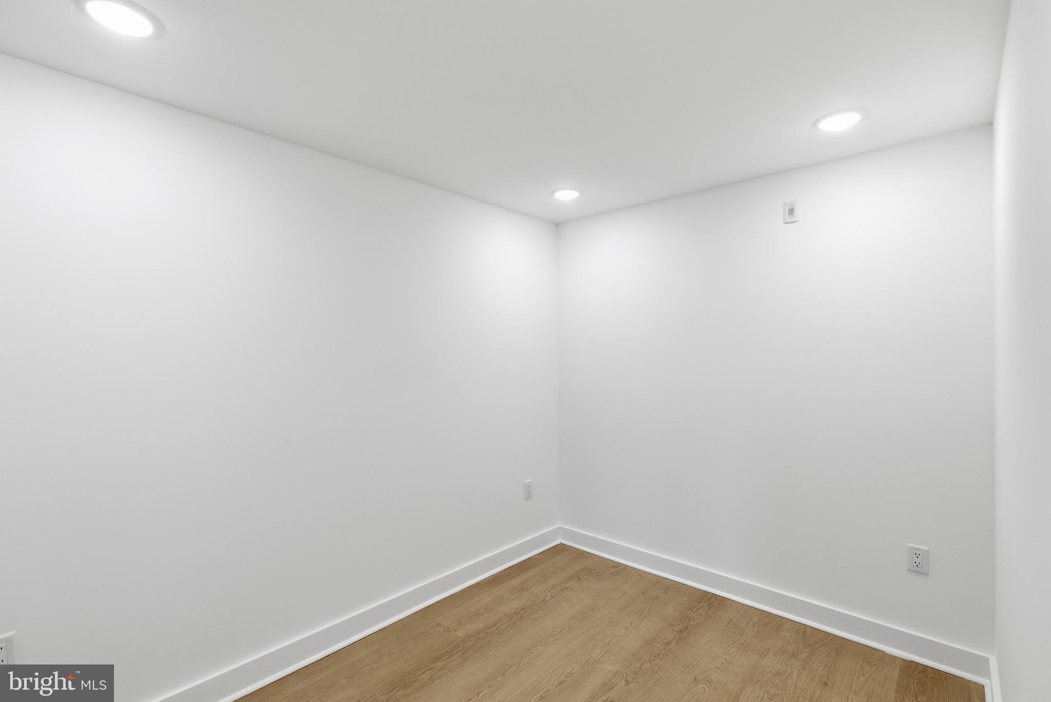 863 N 43RD STREET 1
