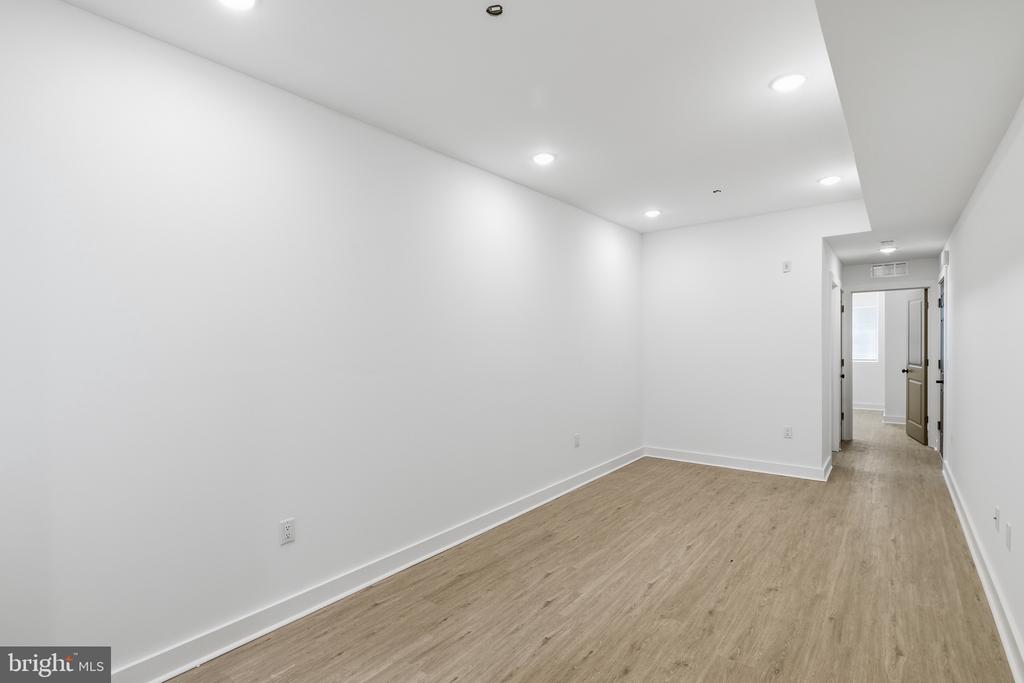 863 N 43RD STREET 2