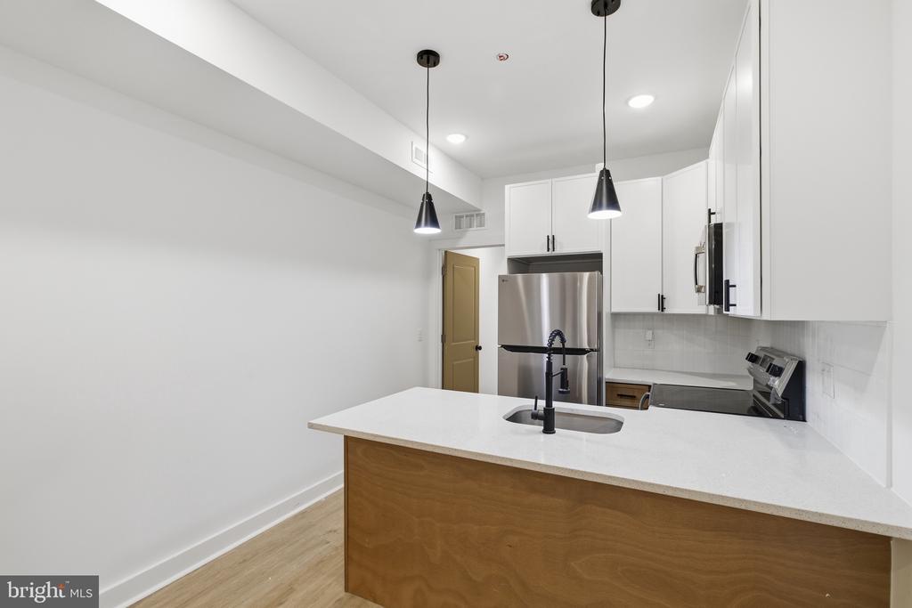 863 N 43RD STREET 2