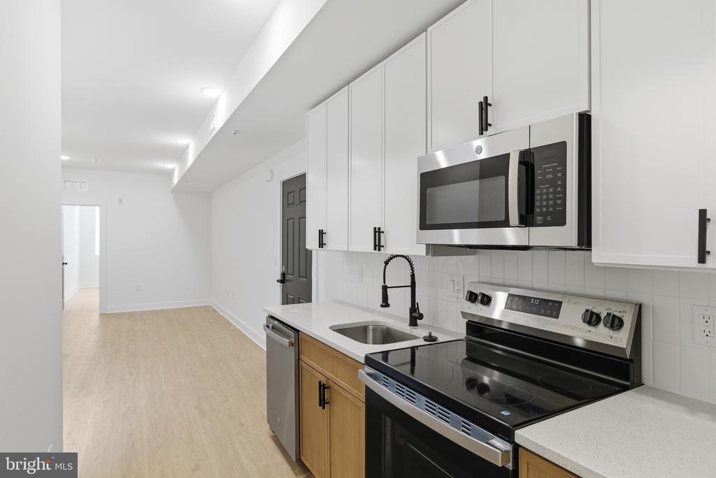 863 N 43RD STREET 3