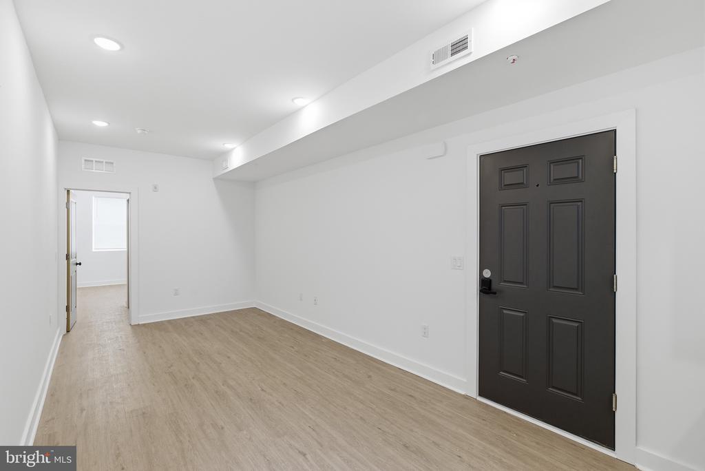 863 N 43RD STREET 3