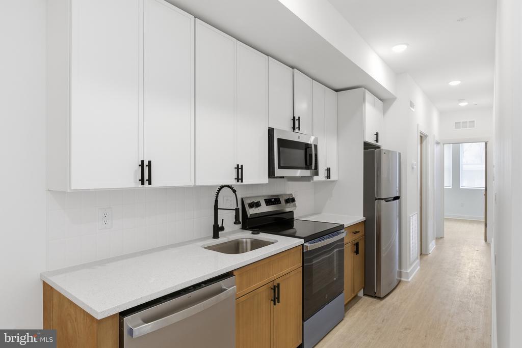 863 N 43RD STREET 3