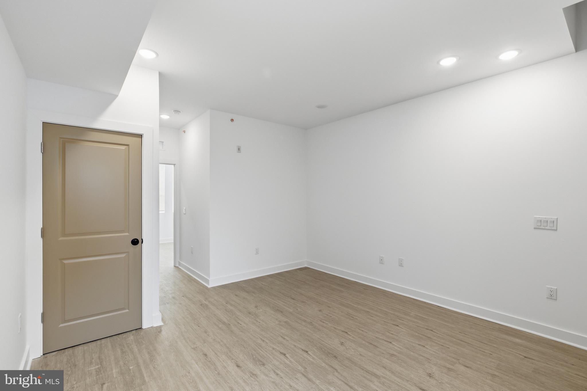 863 N 43RD STREET 4