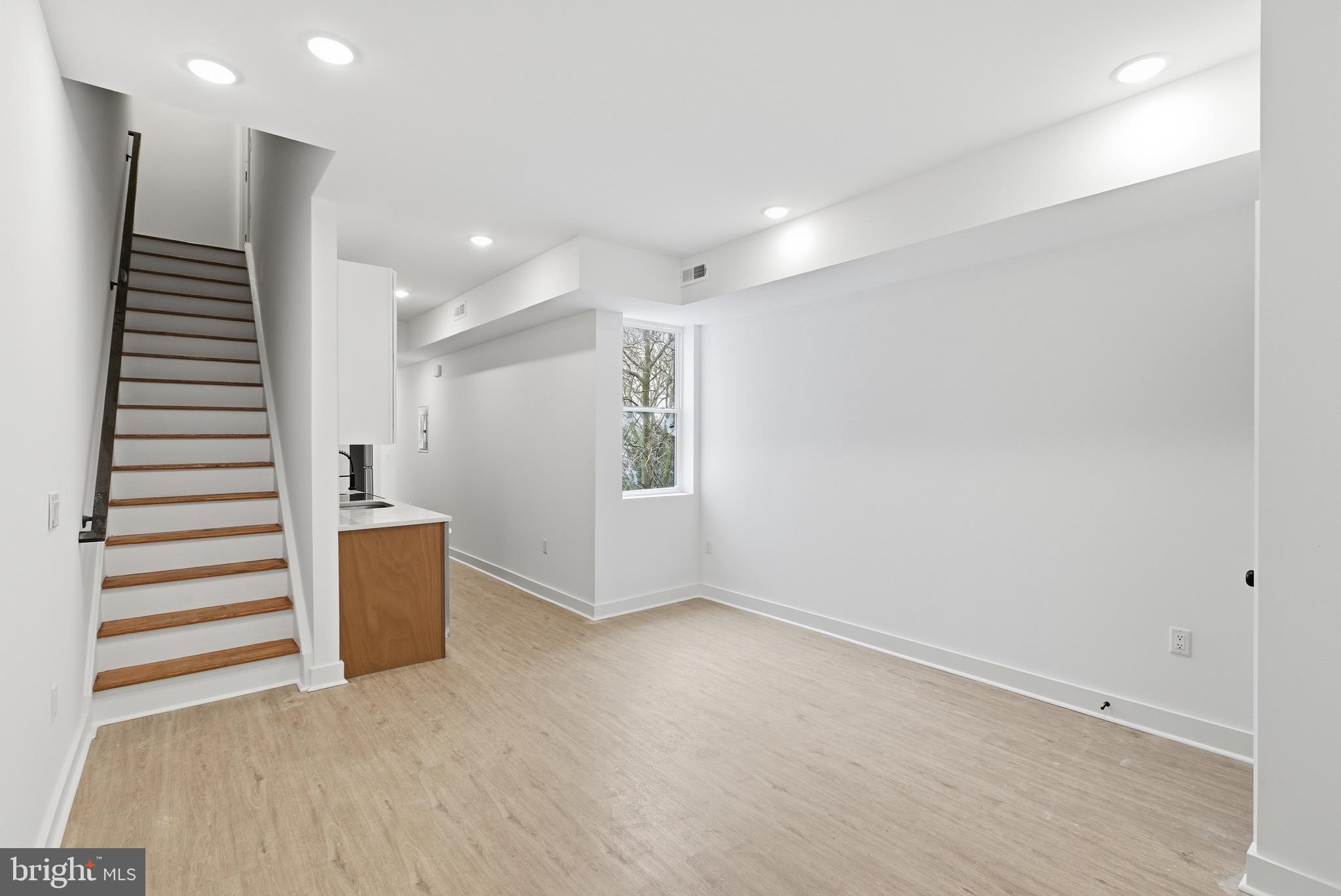 863 N 43RD STREET 4