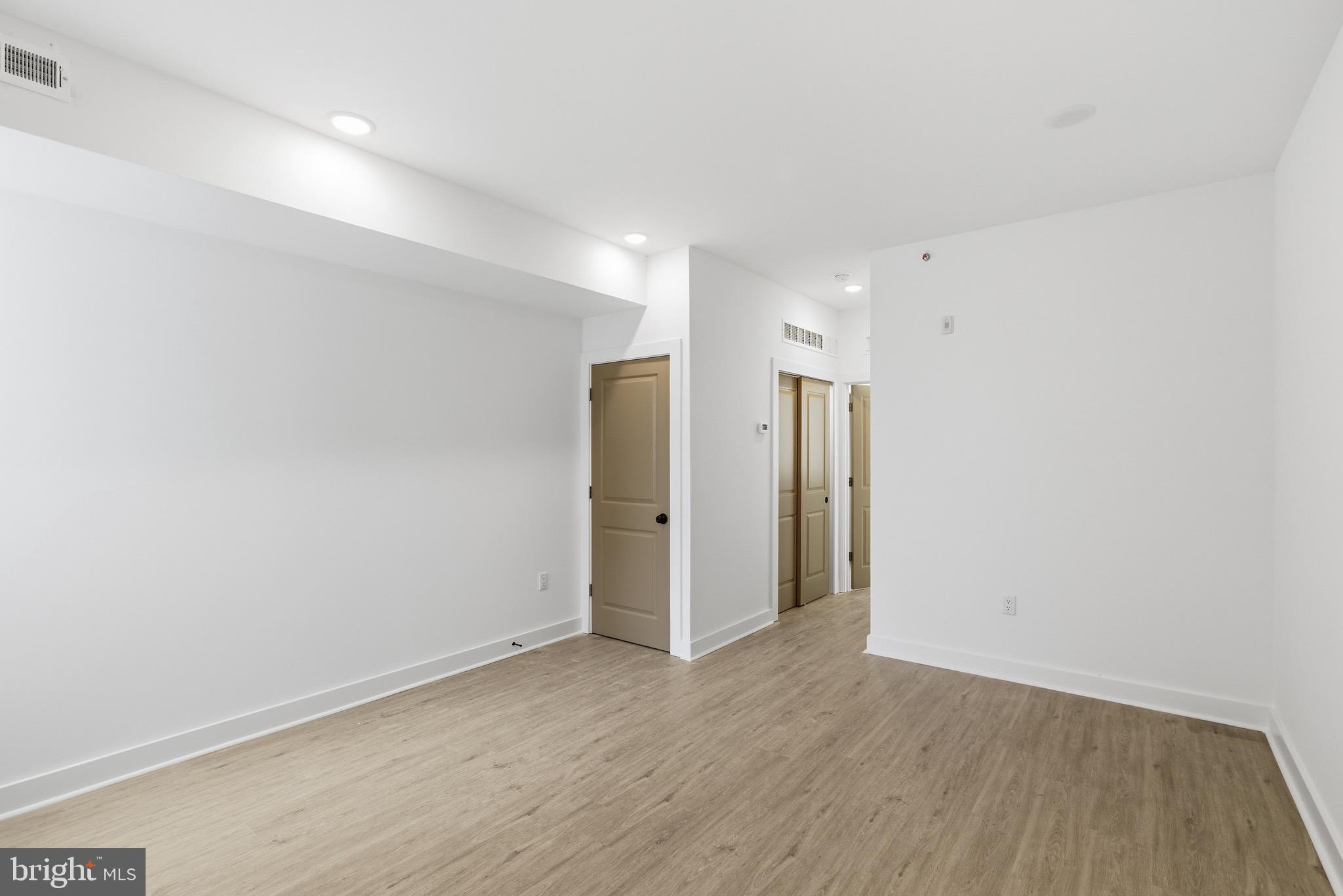 863 N 43RD STREET 4