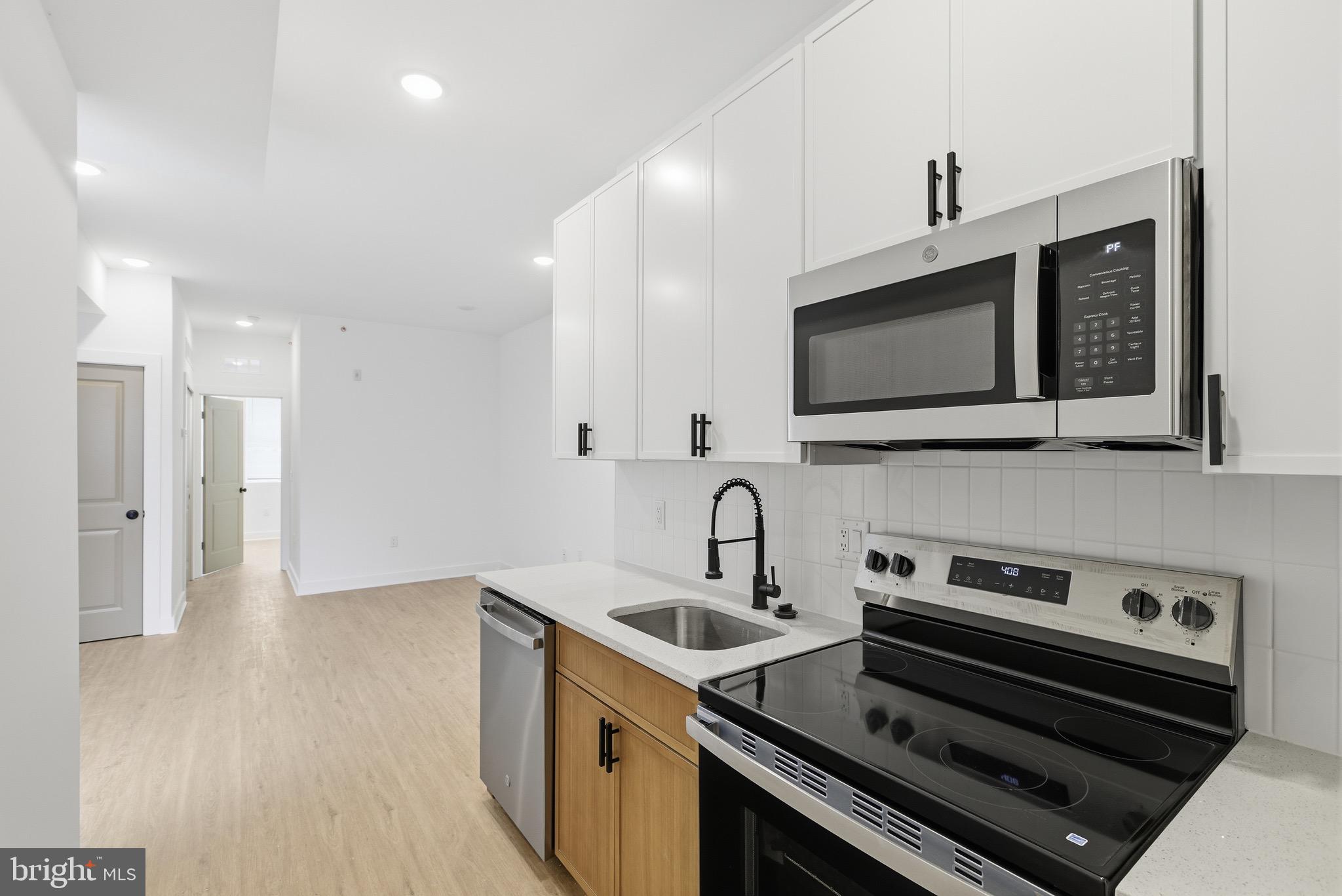 863 N 43RD STREET 4