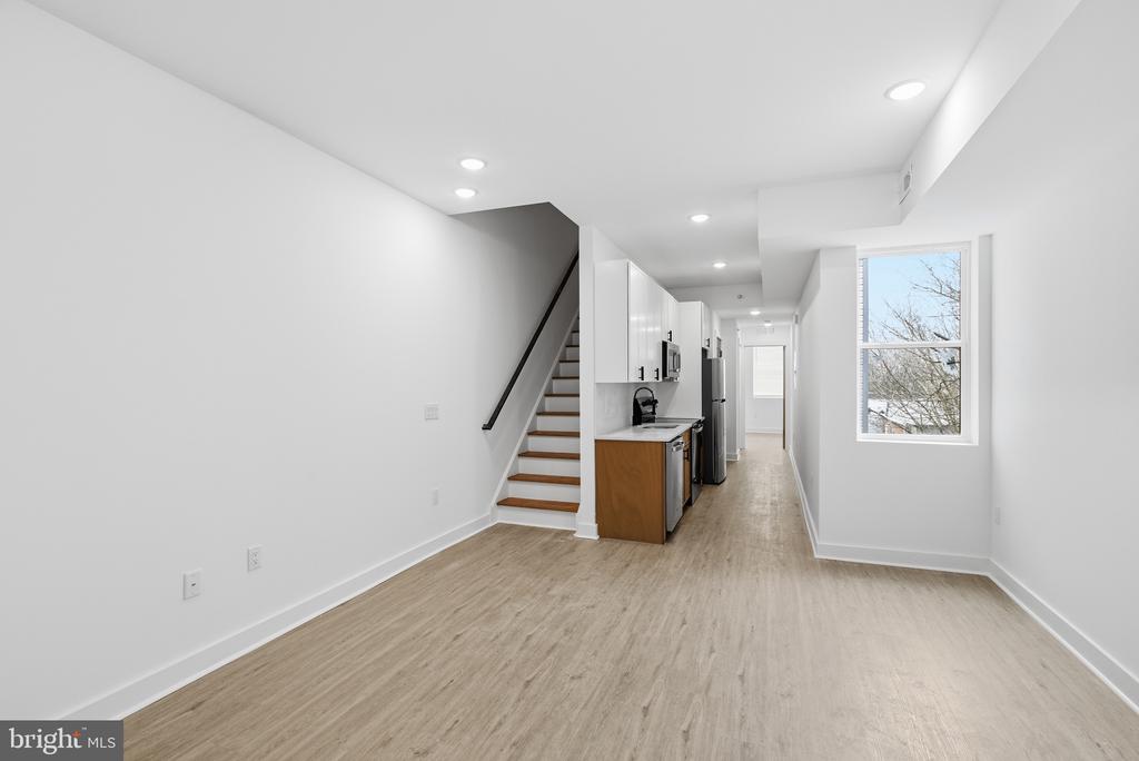 863 N 43RD STREET 4