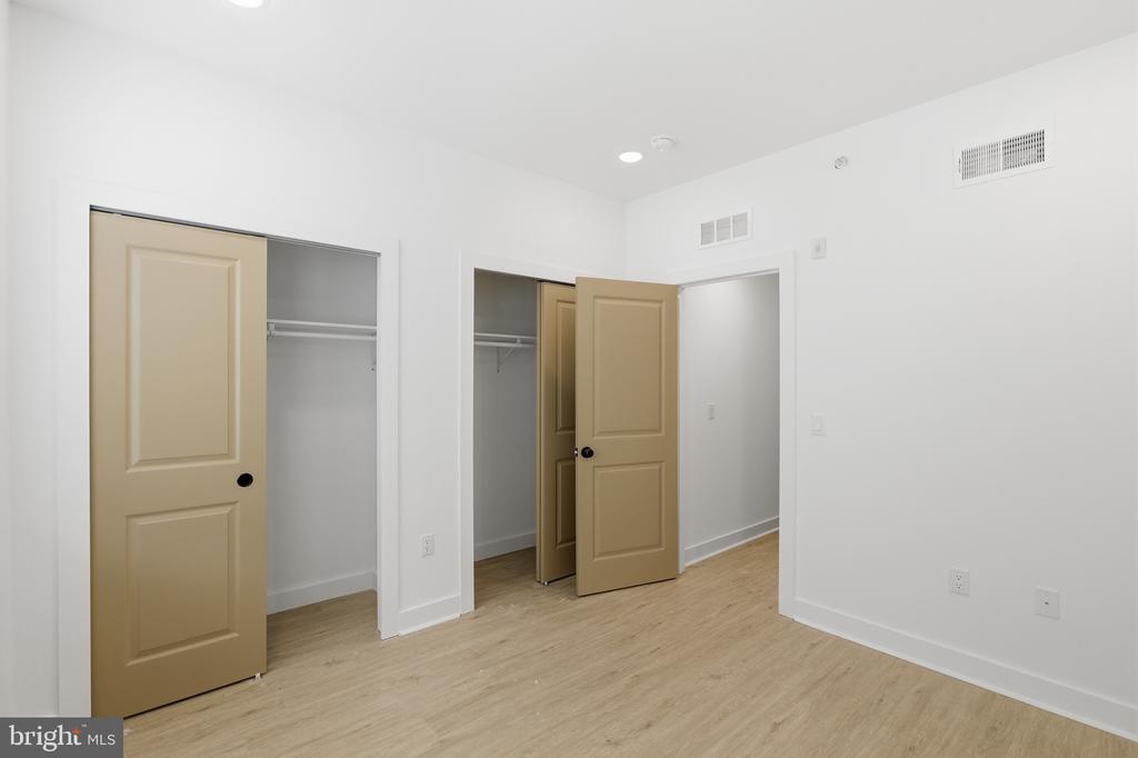 863 N 43RD STREET 4