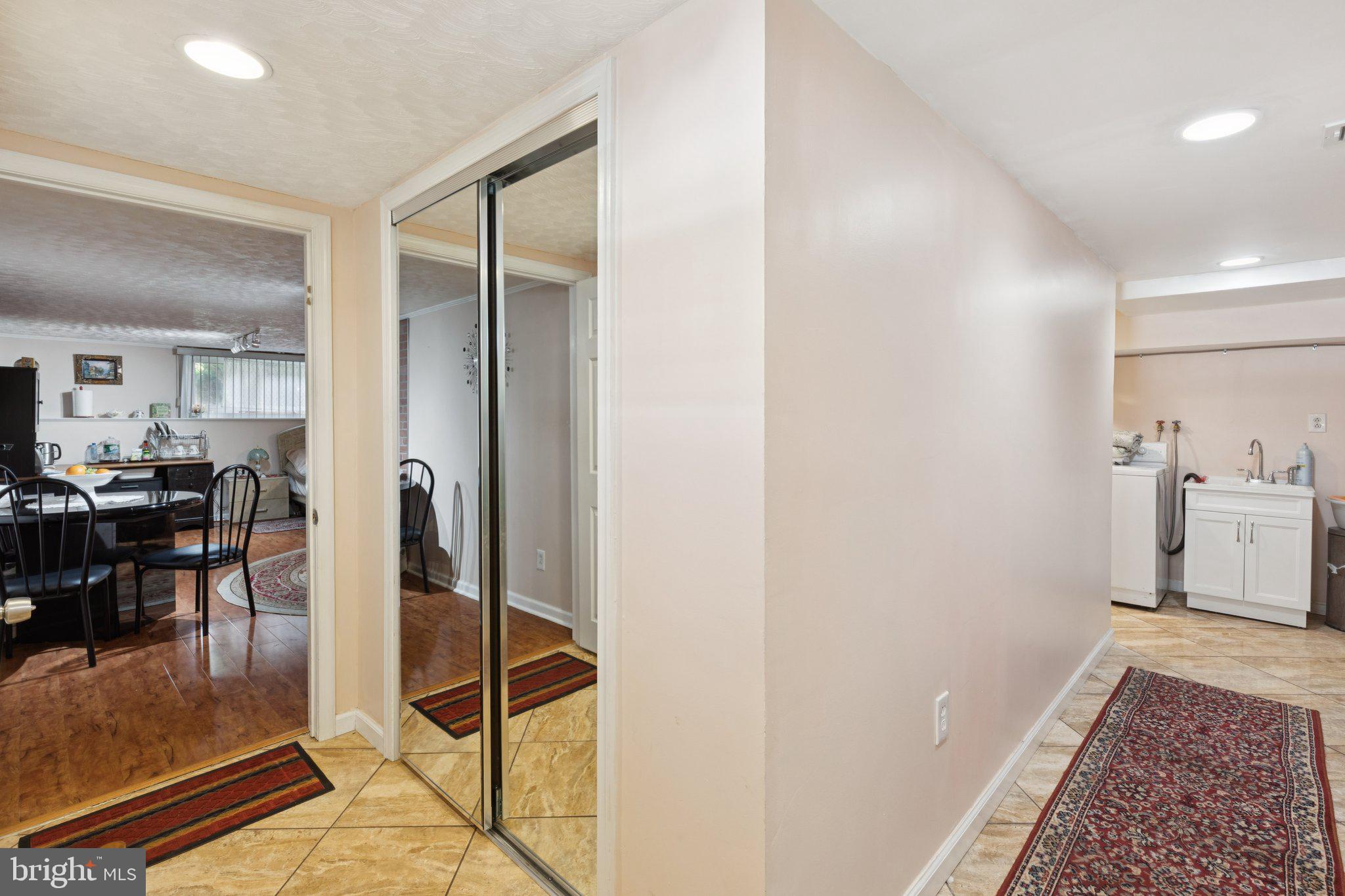 1928 KENTWOOD STREET