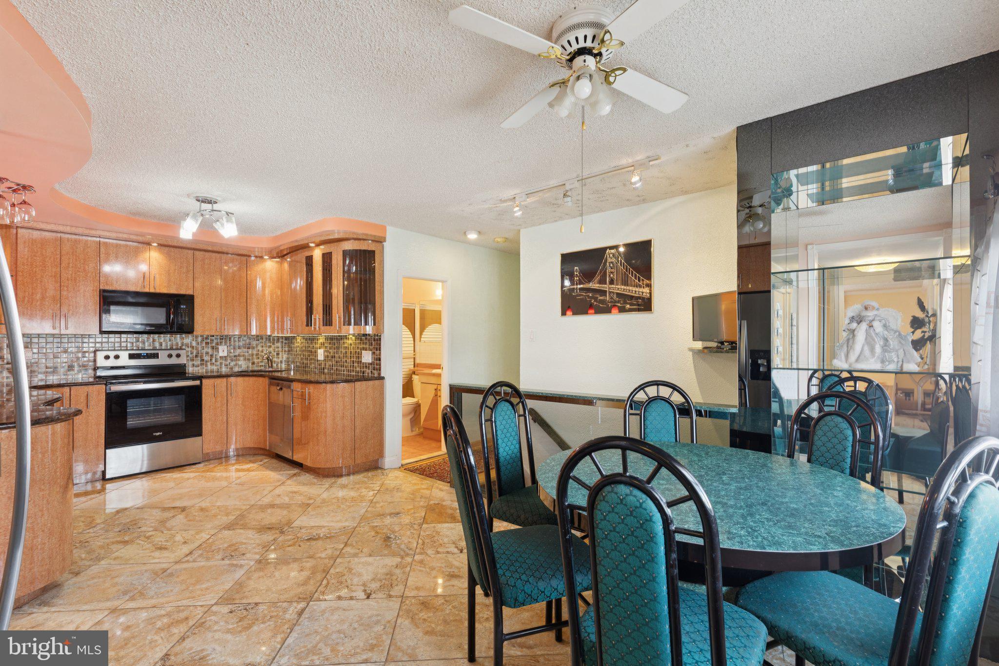 1928 KENTWOOD STREET