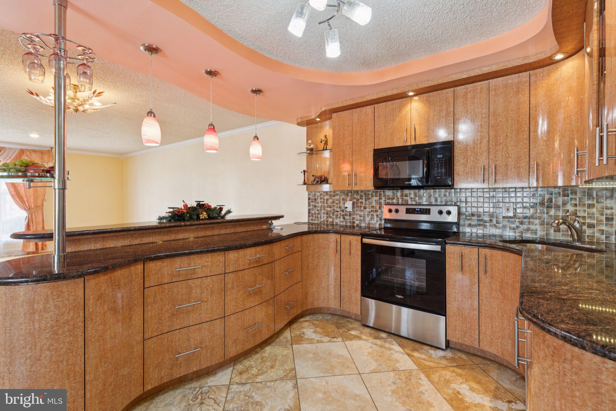 1928 KENTWOOD STREET