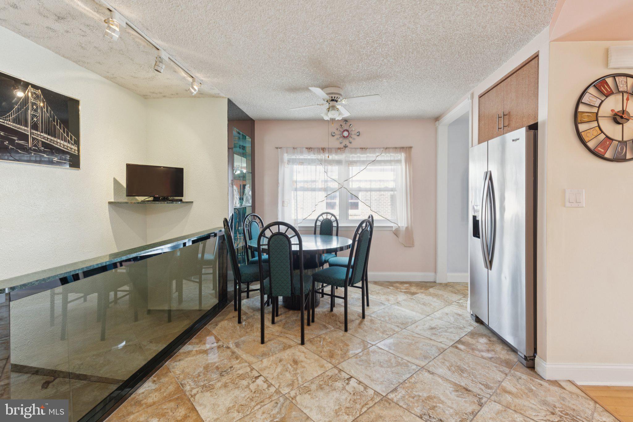 1928 KENTWOOD STREET