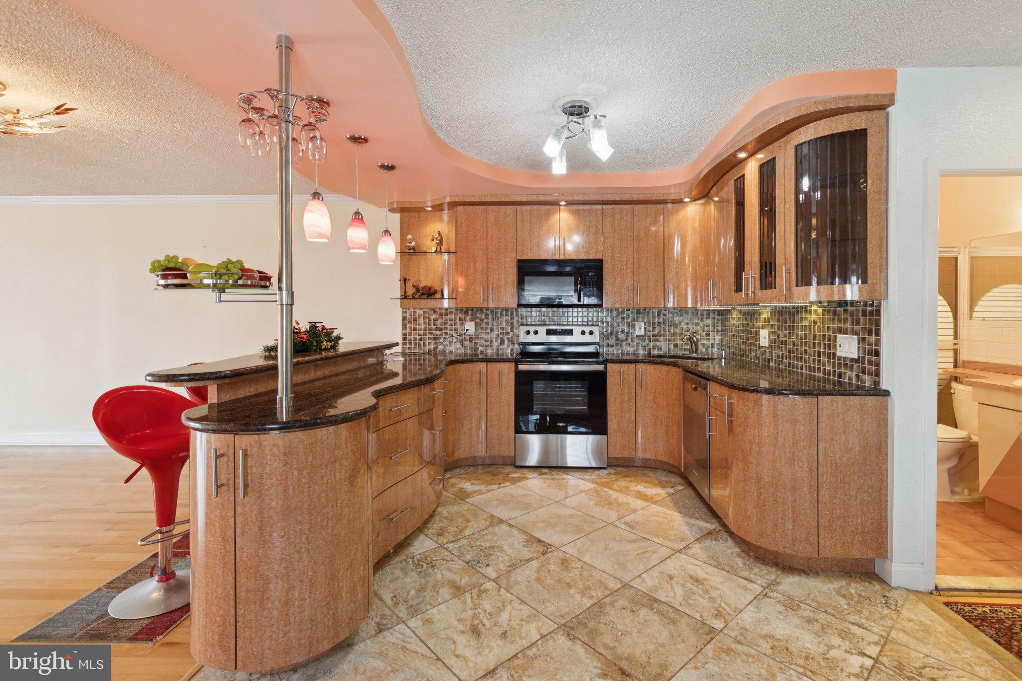 1928 KENTWOOD STREET