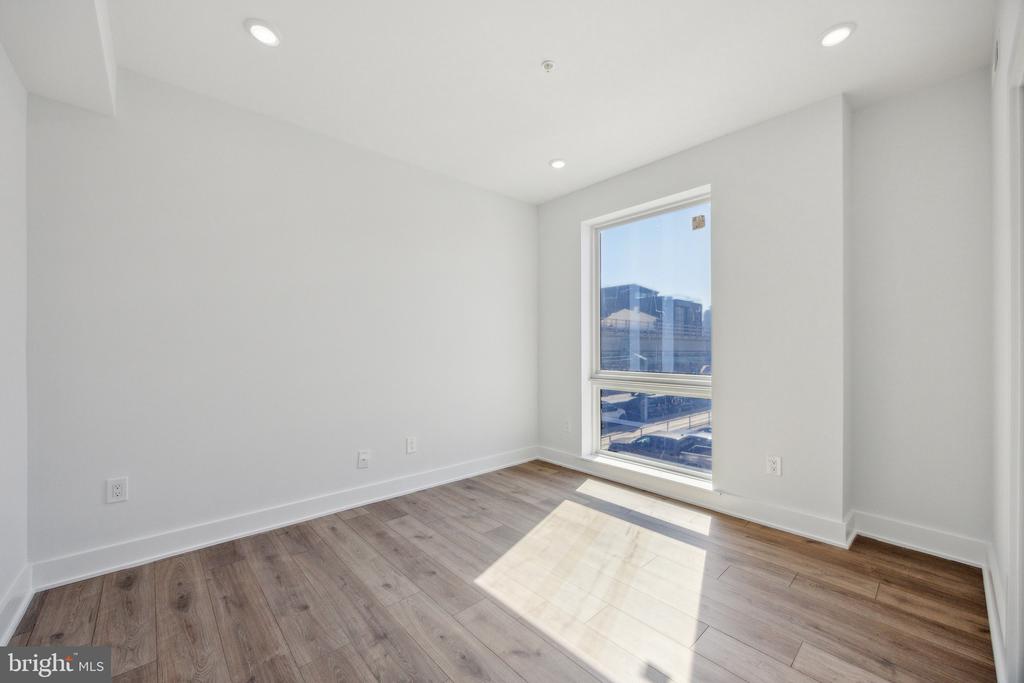 1350 N FRONT STREET 202