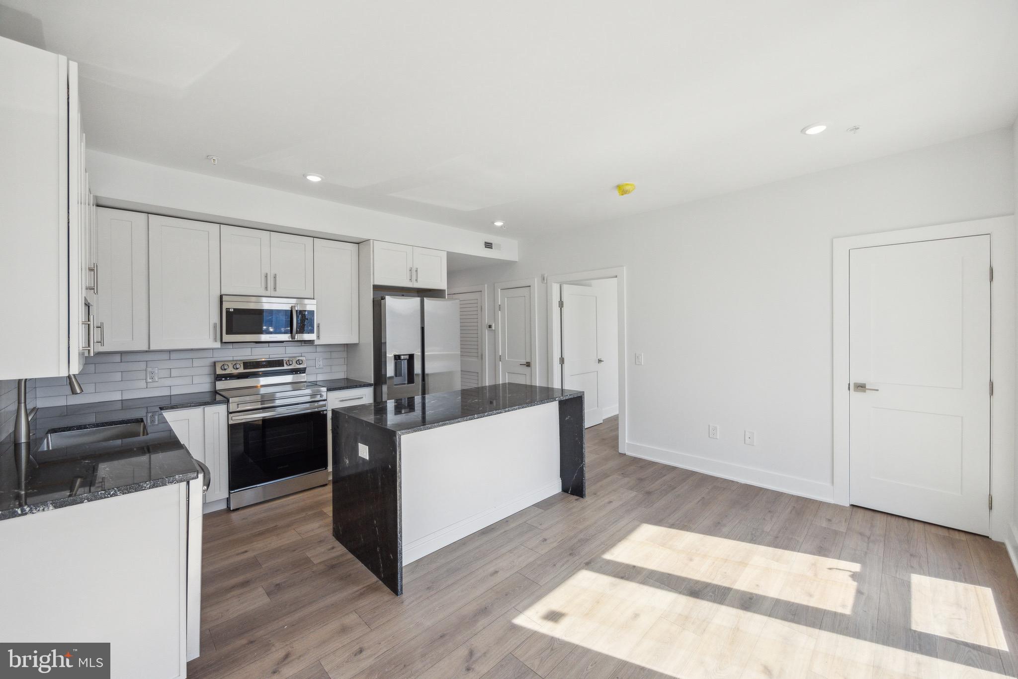 1350 N FRONT STREET 202