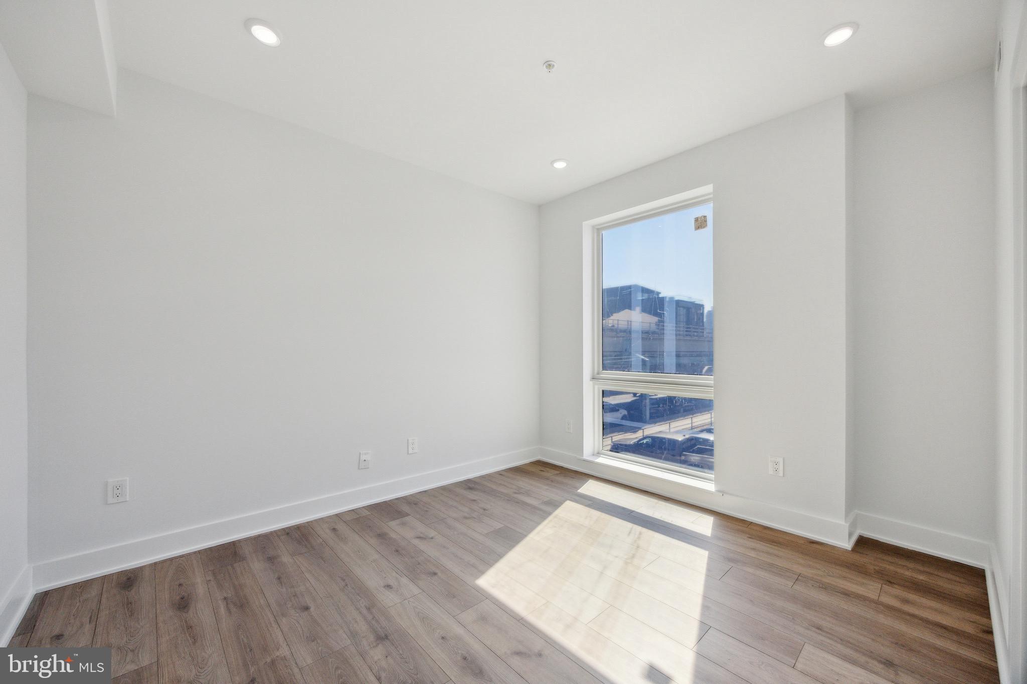 1350 N FRONT STREET 202