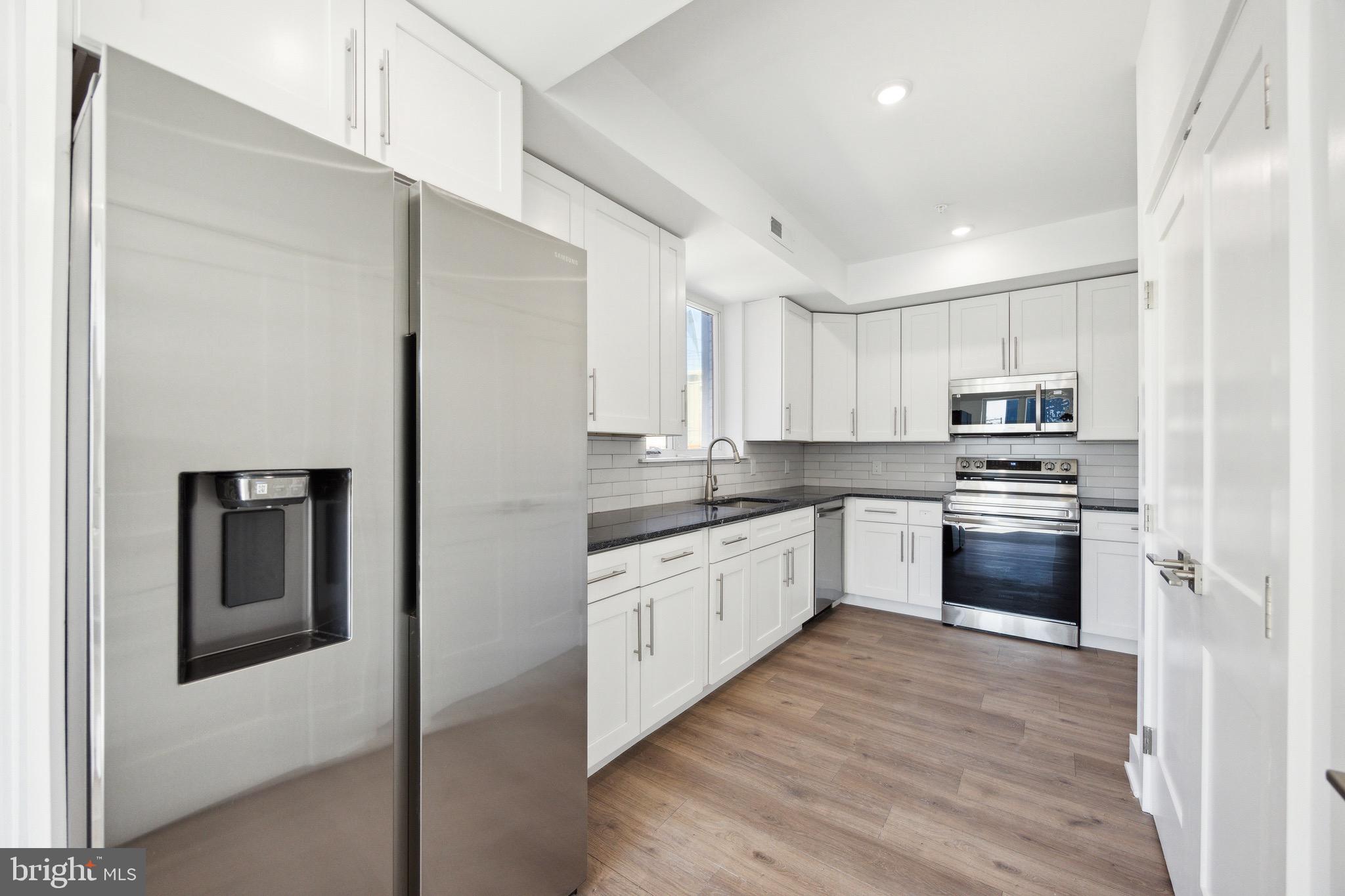 1350 N FRONT STREET 204