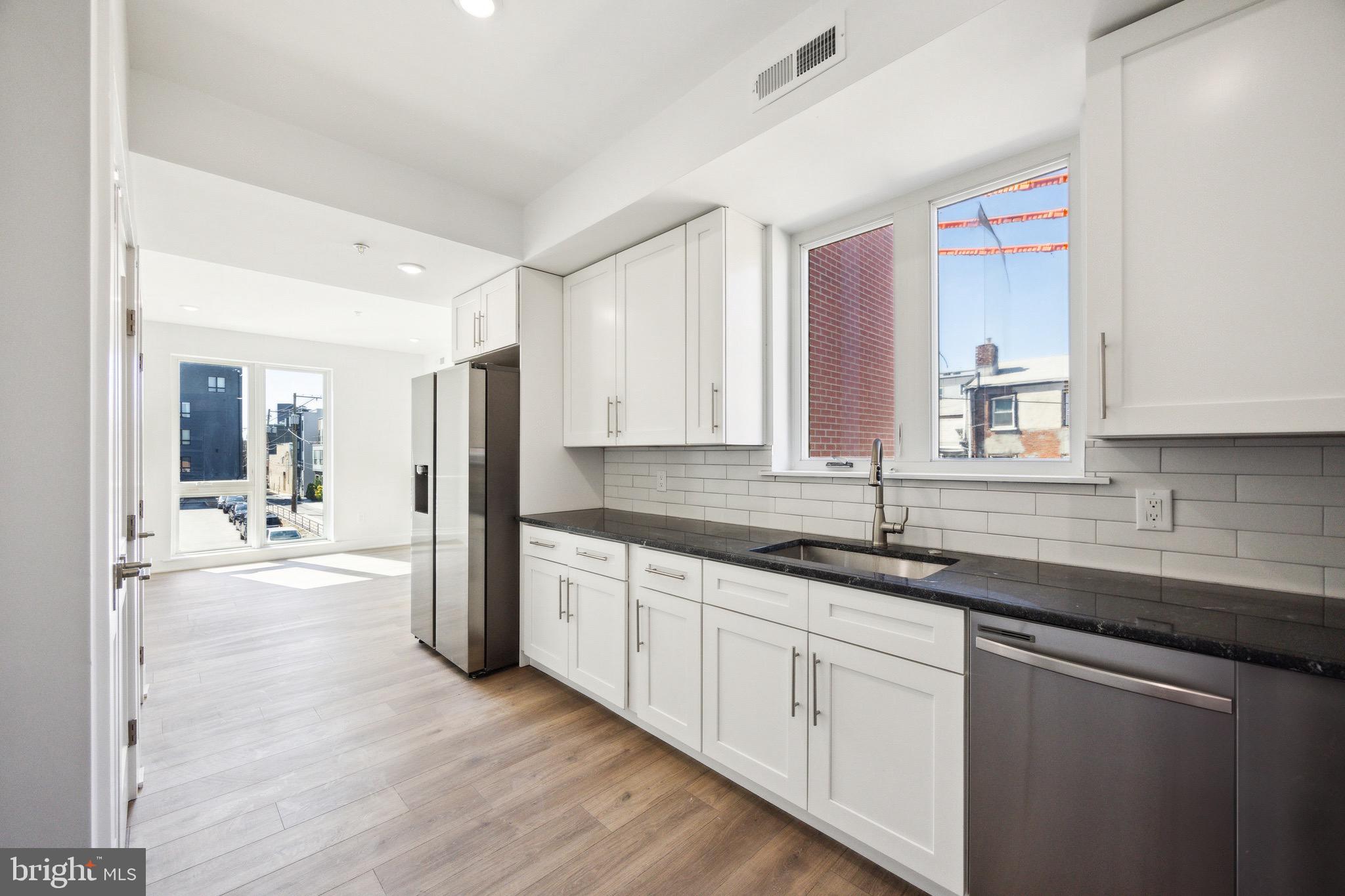1350 N FRONT STREET 204