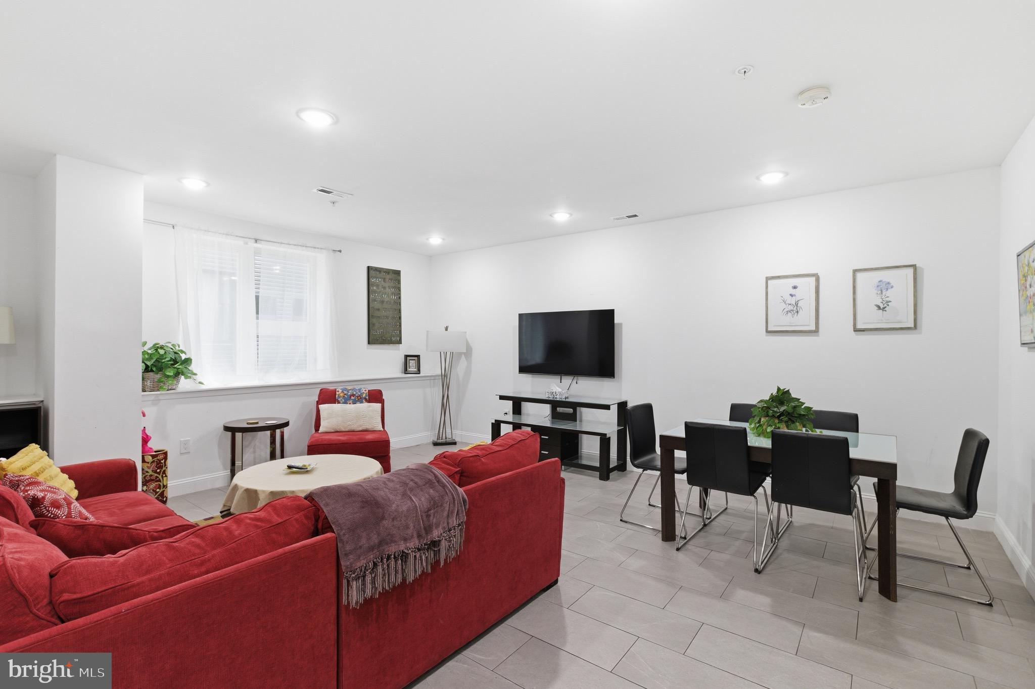 925 N BROAD STREET 29 4D