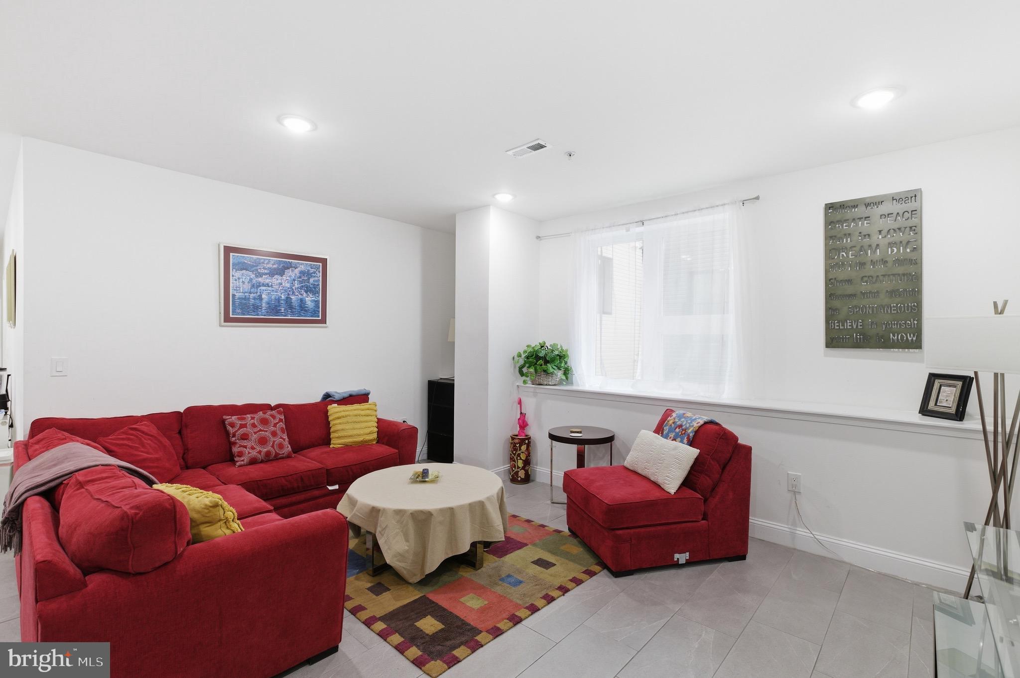 925 N BROAD STREET 29 4D