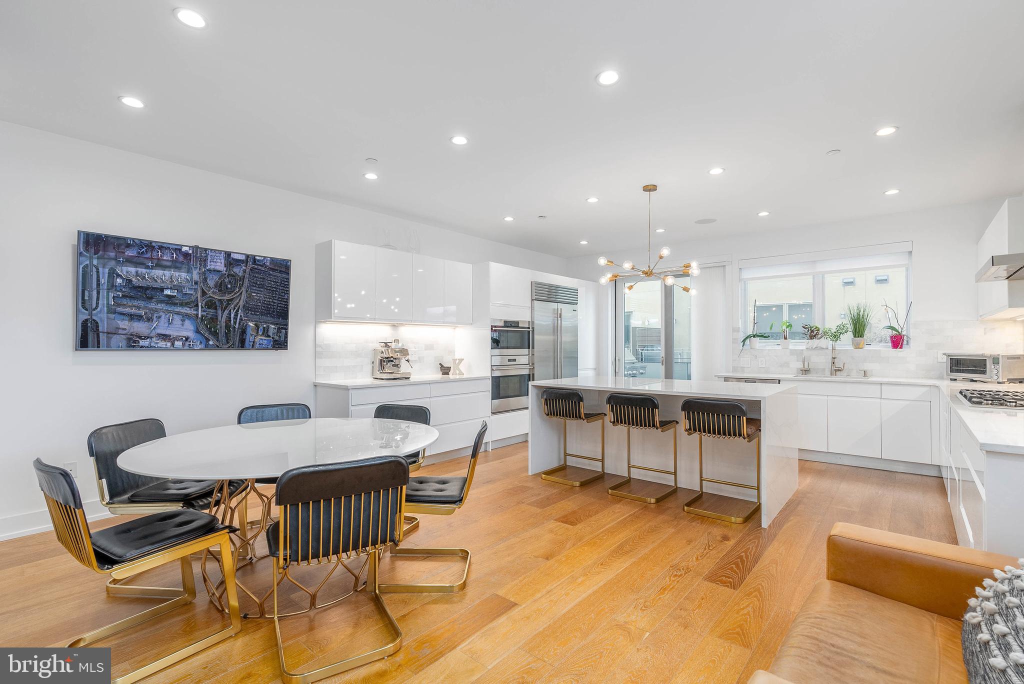 1338 KATER STREET 42