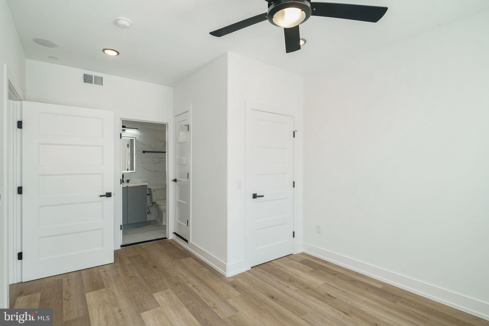 2000 N FRONT ST 17