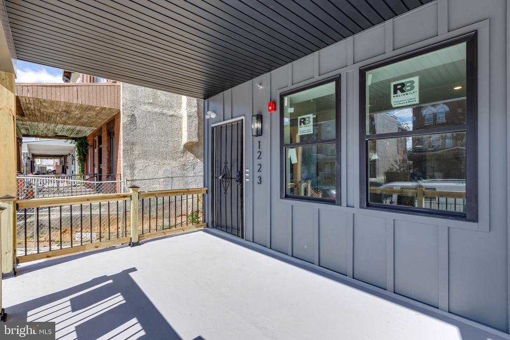 1223 W LEHIGH AVENUE B