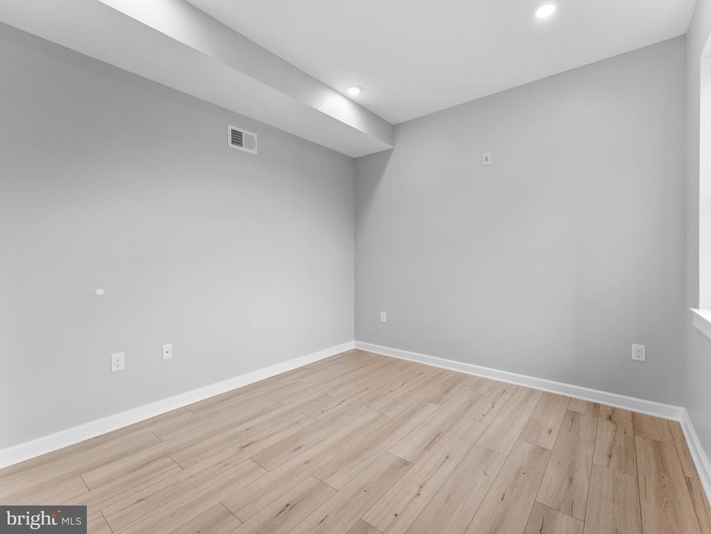 1682 N 54TH STREET