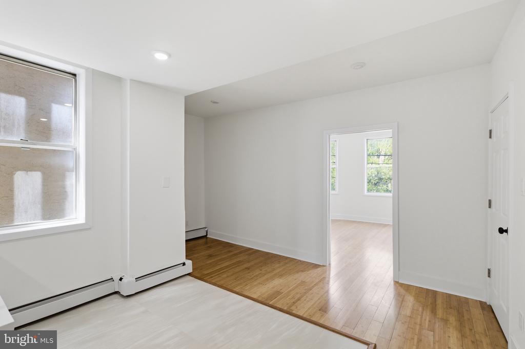 935 E PASSYUNK AVENUE B