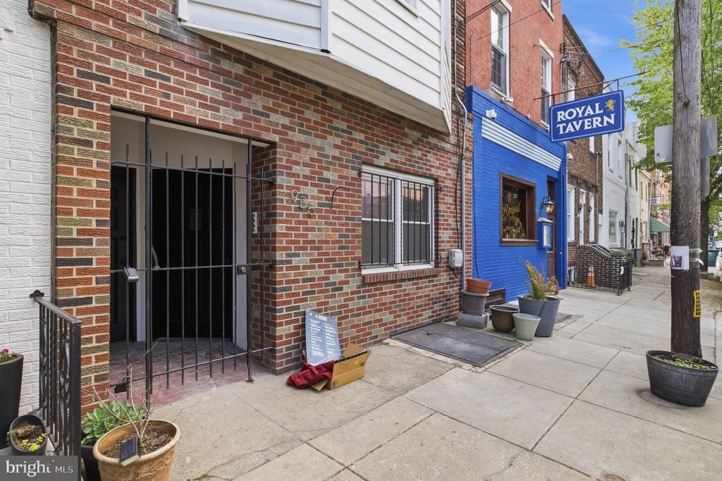 935 E PASSYUNK AVENUE B