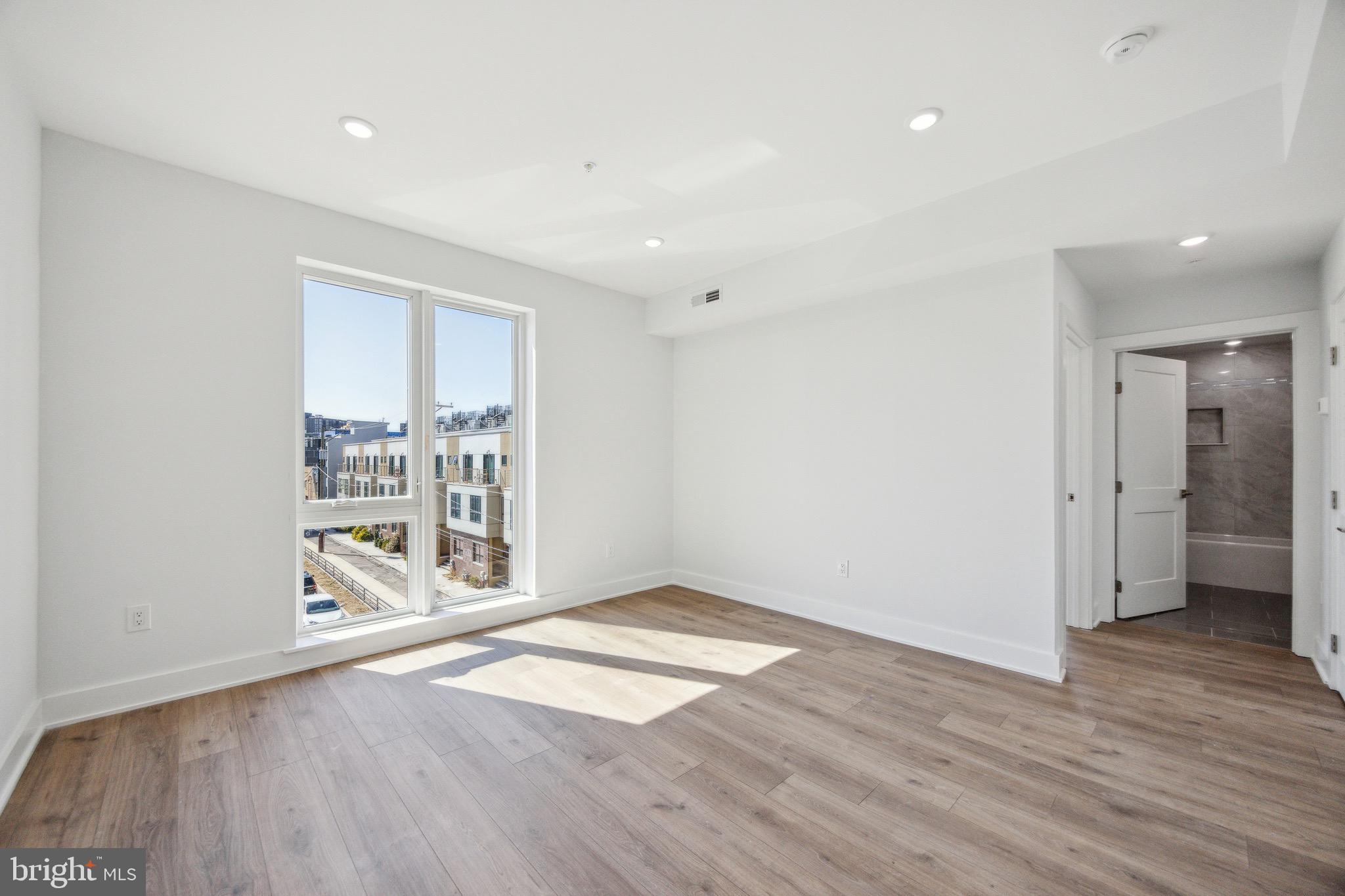 1350 N FRONT STREET 303