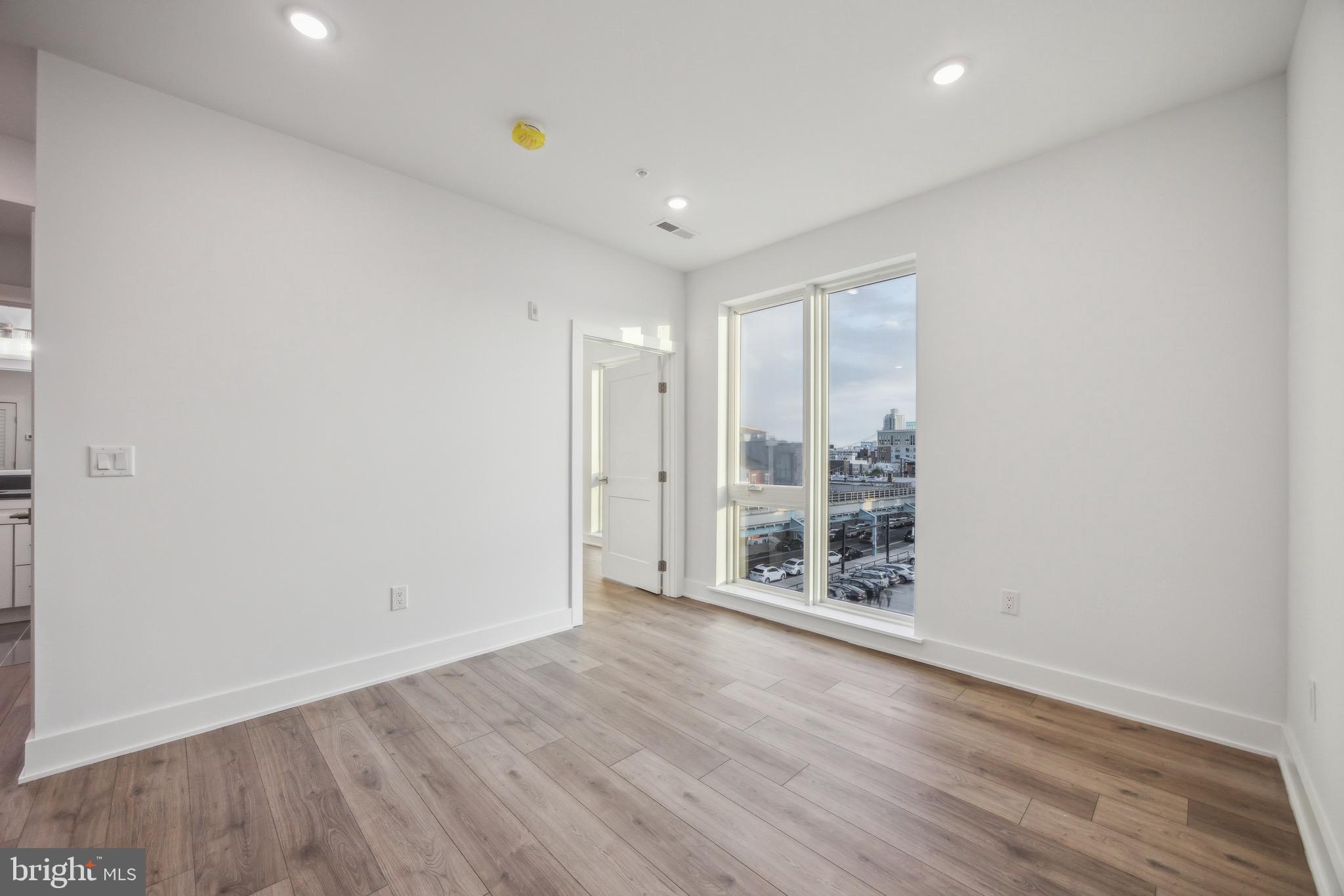 1350 N FRONT STREET 403