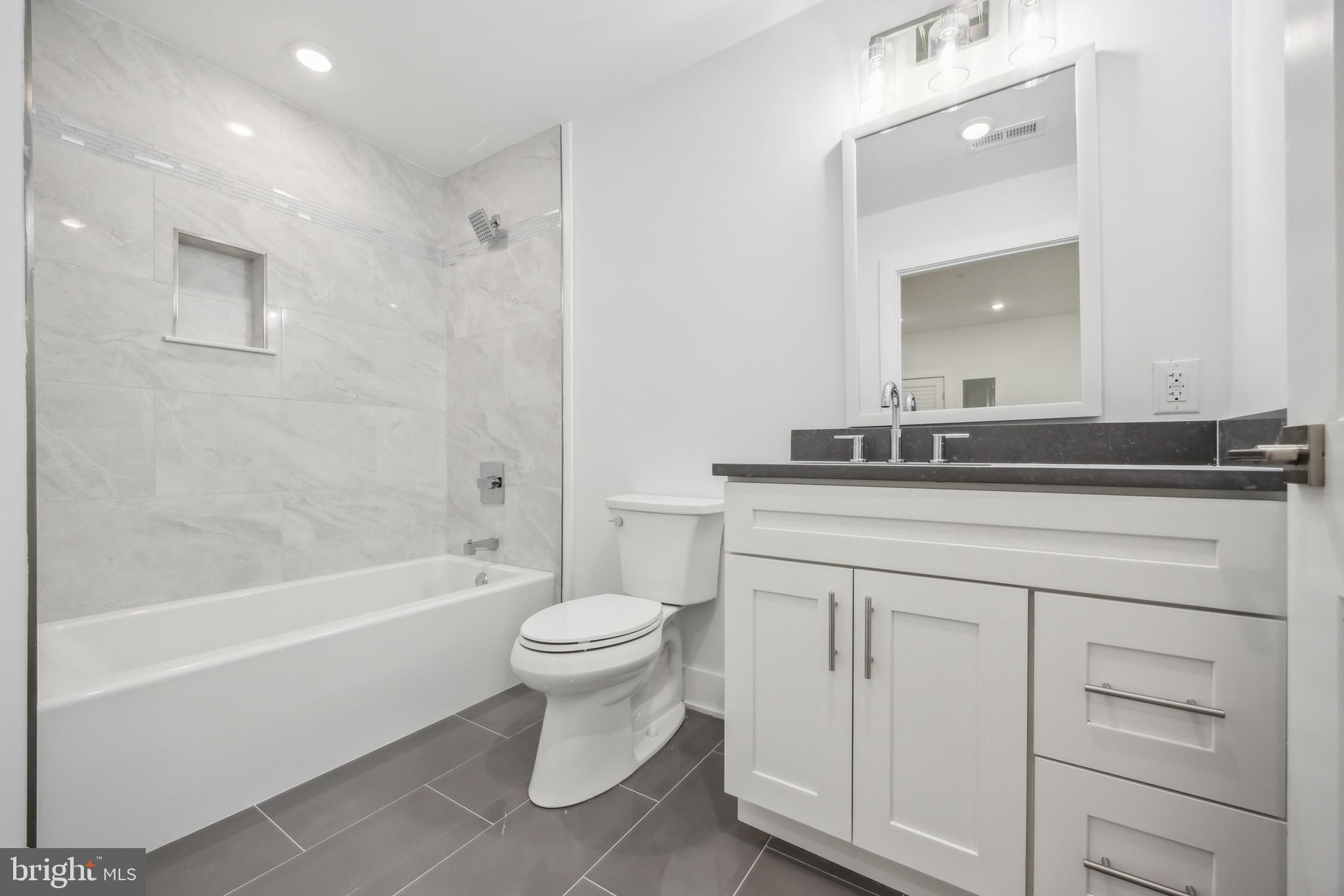 1350 N FRONT STREET 403