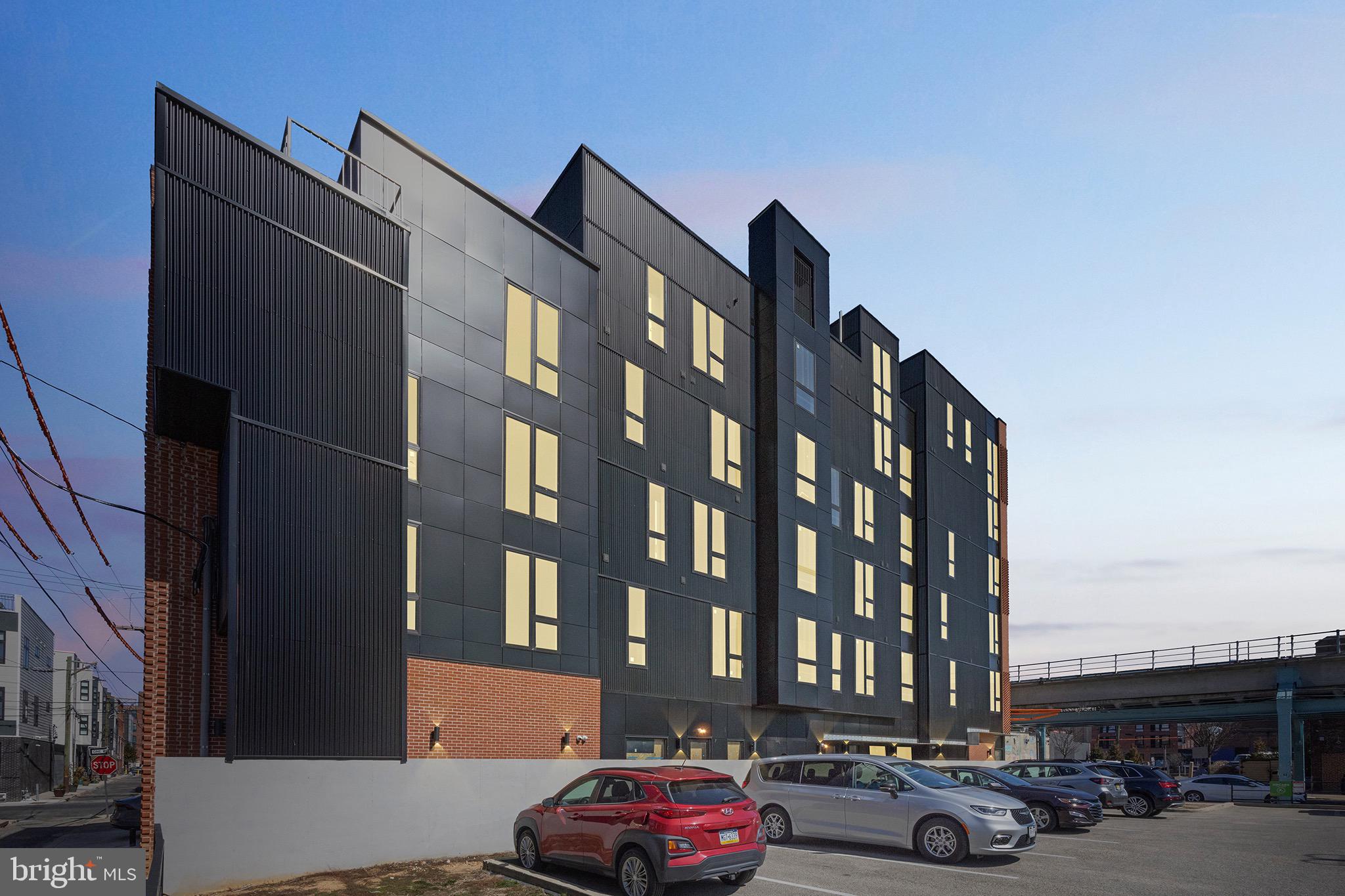 1350 N FRONT STREET 403