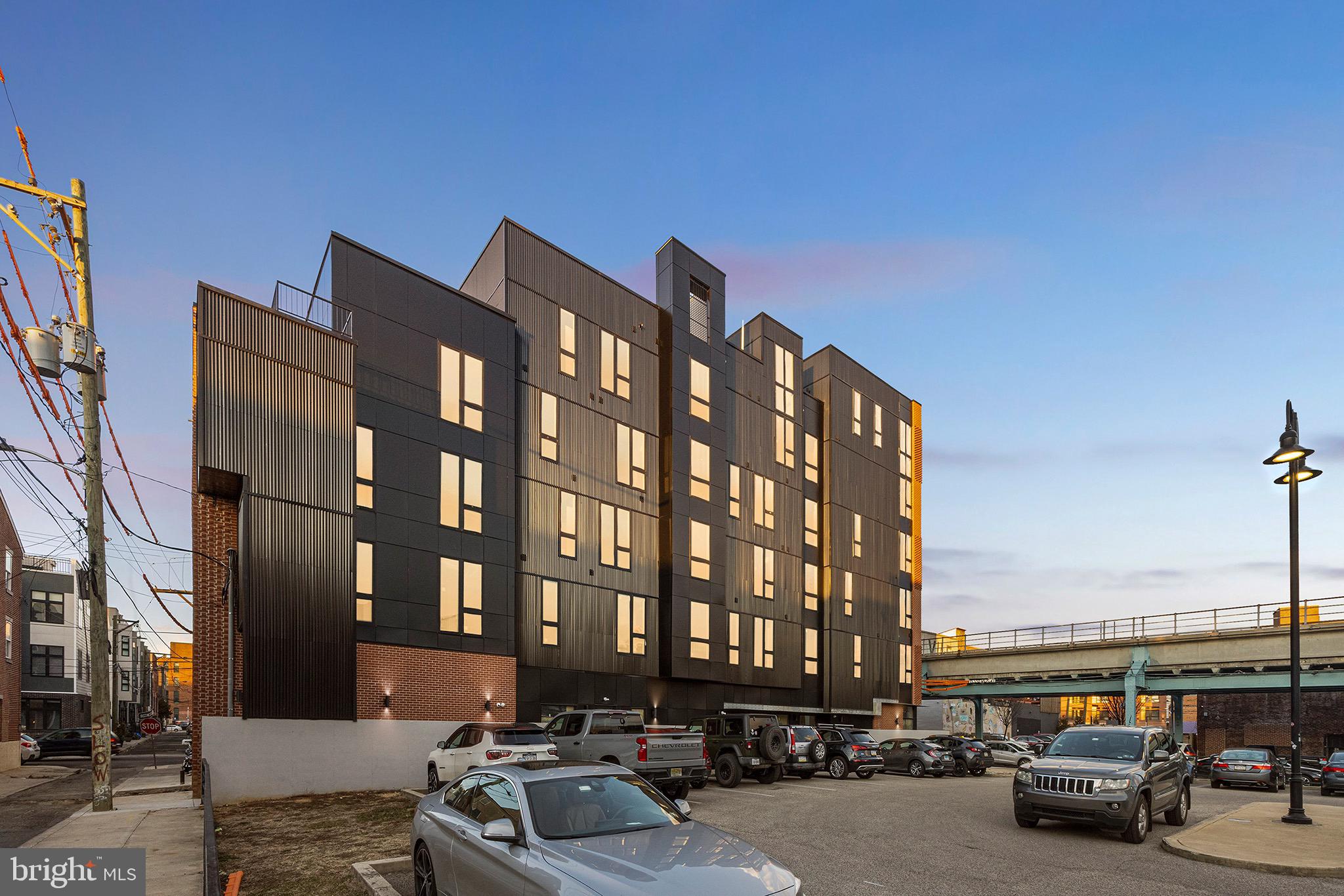 1350 N FRONT STREET 403