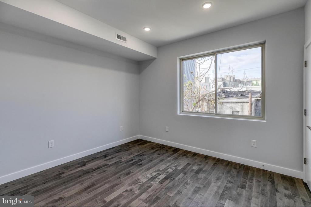 1940 N 8TH STREET 2