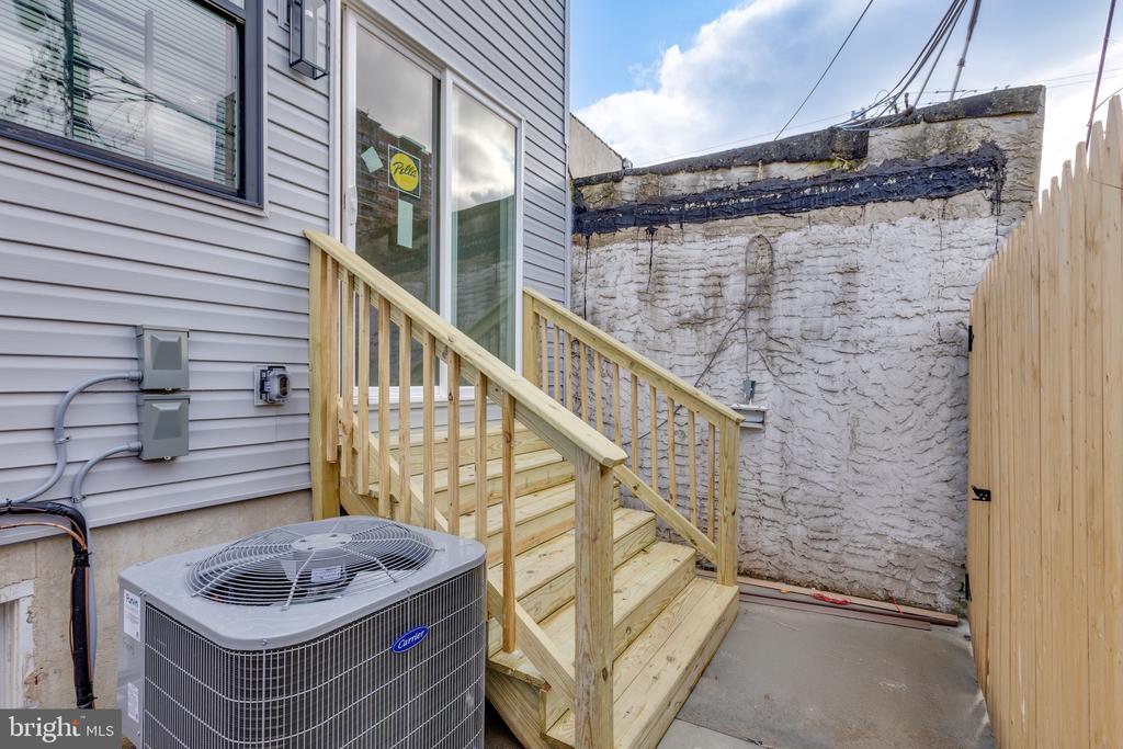 2502 N 10TH STREET 2