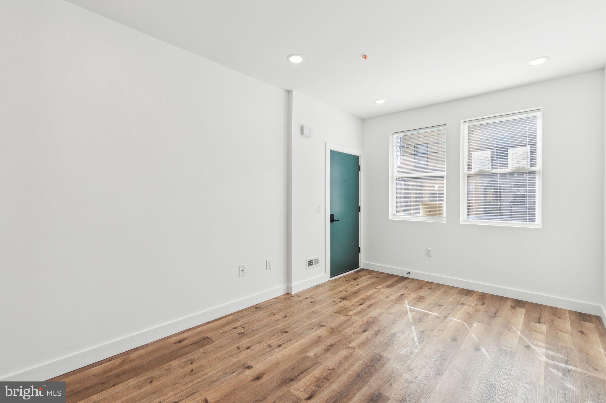 415 W YORK STREET 1