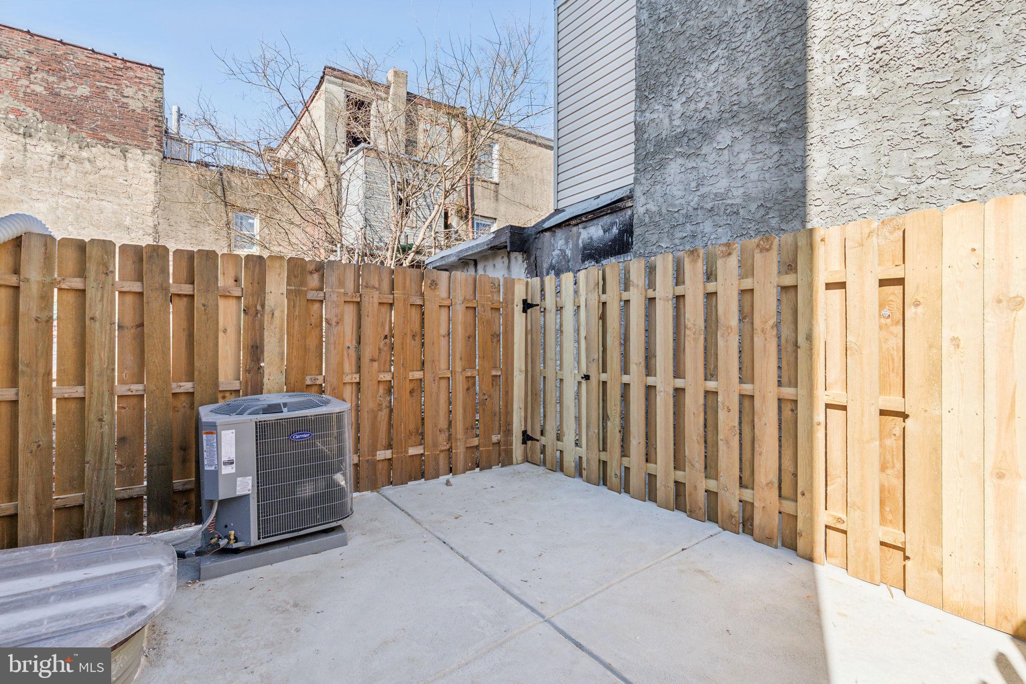 415 W YORK STREET 1