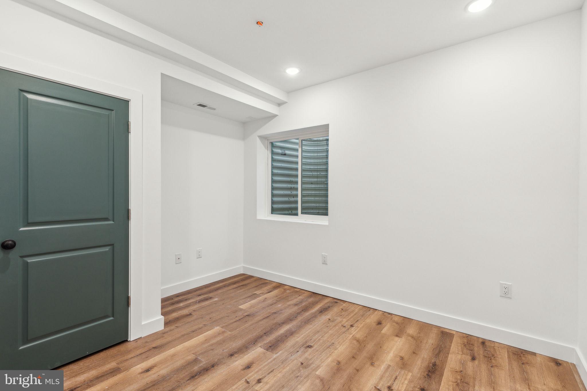 415 W YORK STREET 1